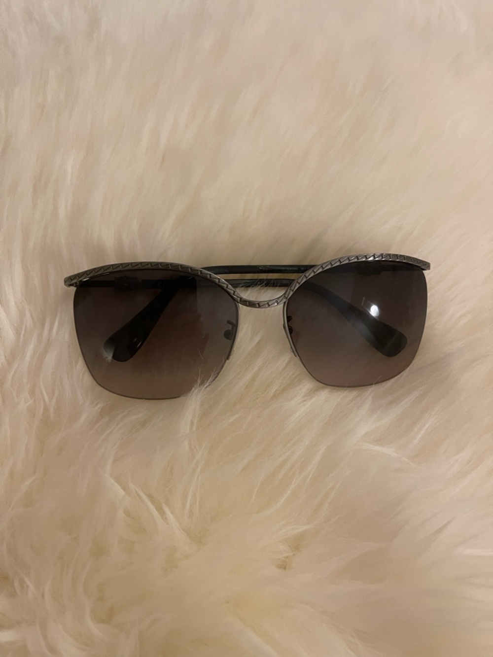 Women's Silver-Tone Gradient Lens Sunglasses
